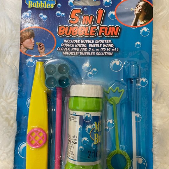 Outdoor Fun Balloon Cars, Bubbles and Sidewalk Chalk Bundle - Picture 5 of 8